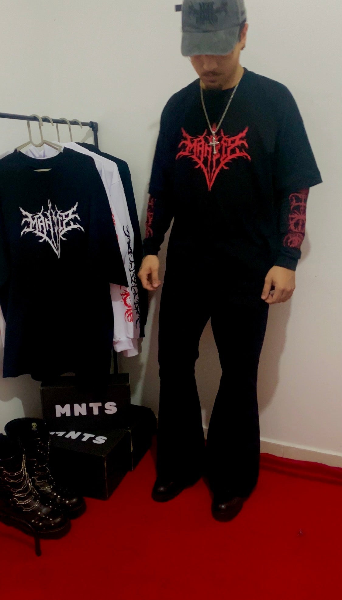 Calça Flare - “Blood String”