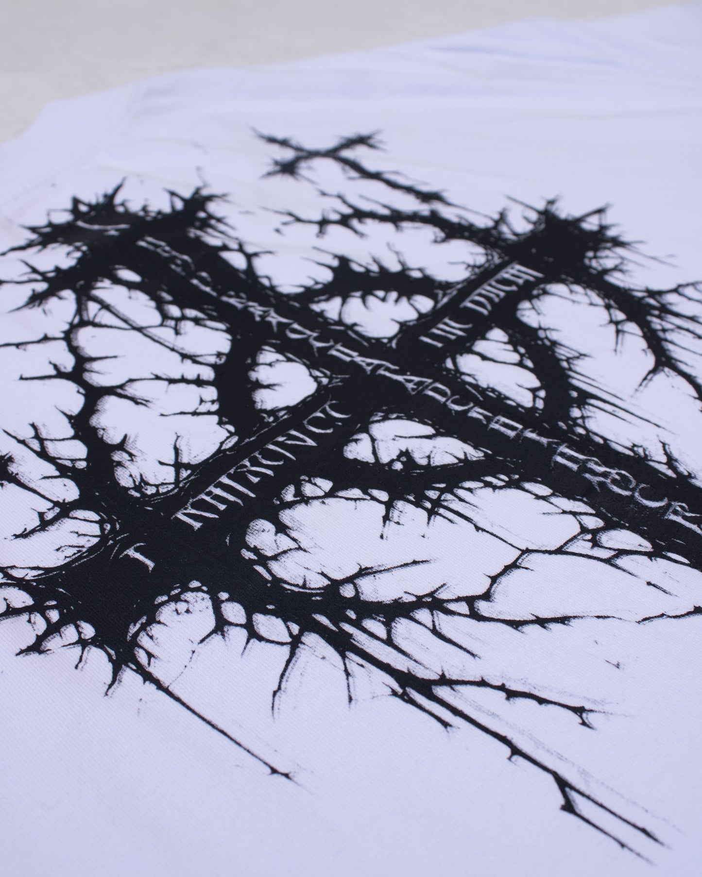 Camiseta "Zoran" Oversized - Branca