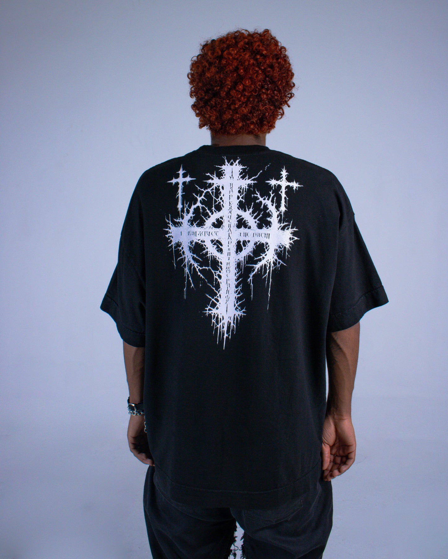 Camiseta "Zoran" Oversized - Preta